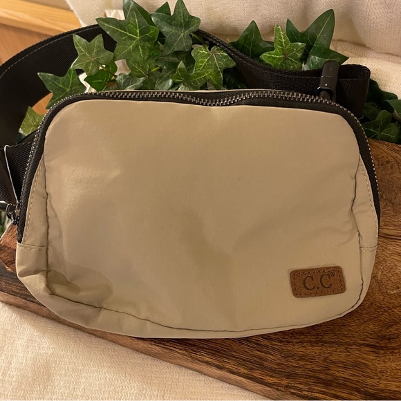 Nylon Belt Bag/Fanny Pack - Picture 1 of 5